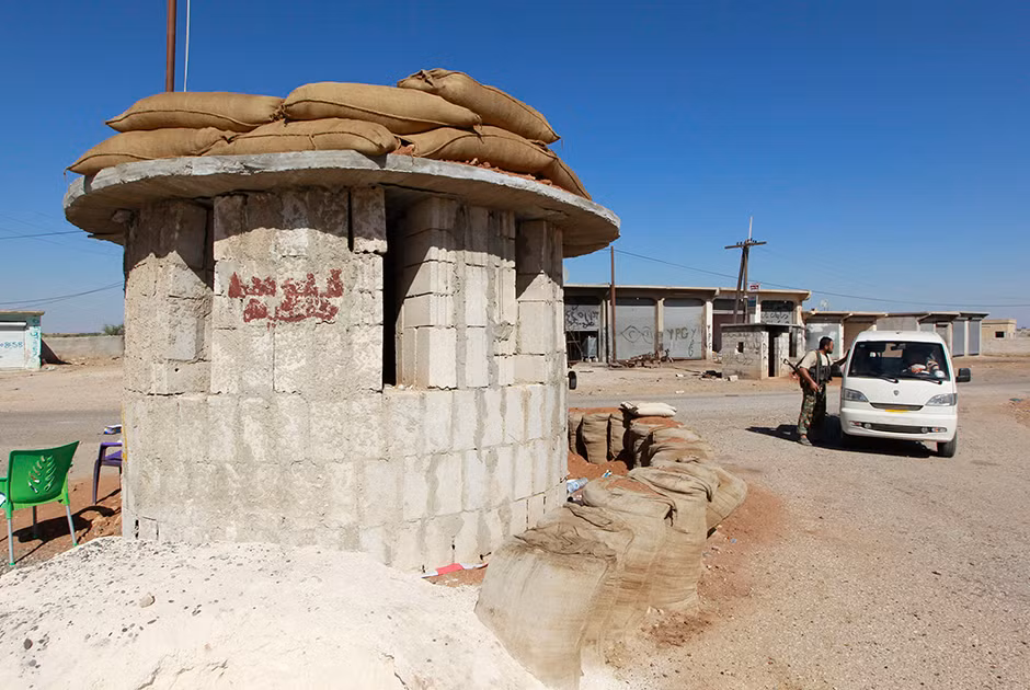 Khói đạn mịt mù gần biên giới Syria - Thổ Nhĩ Kỳ ảnh 7