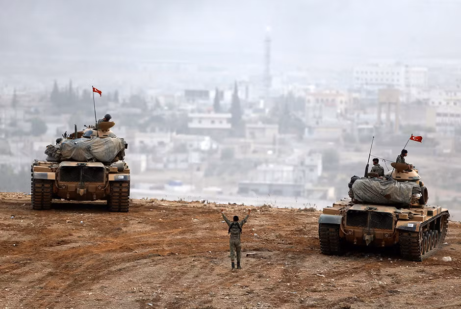 Khói đạn mịt mù gần biên giới Syria - Thổ Nhĩ Kỳ ảnh 5