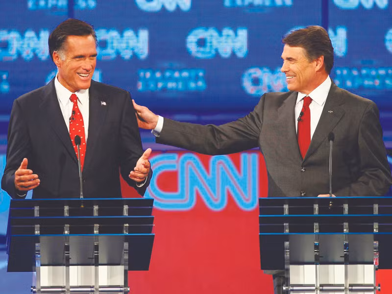 Mitt Romney (trái) ứng viên sáng giá
