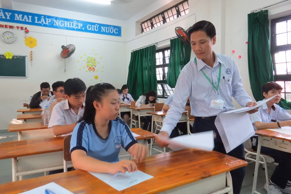Chùm ảnh trước giờ “G” của sĩ tử thi THPT Quốc gia ảnh 6