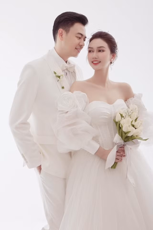 Hương Giang đóng vai vợ Tuấn Tú trong phim mới.
