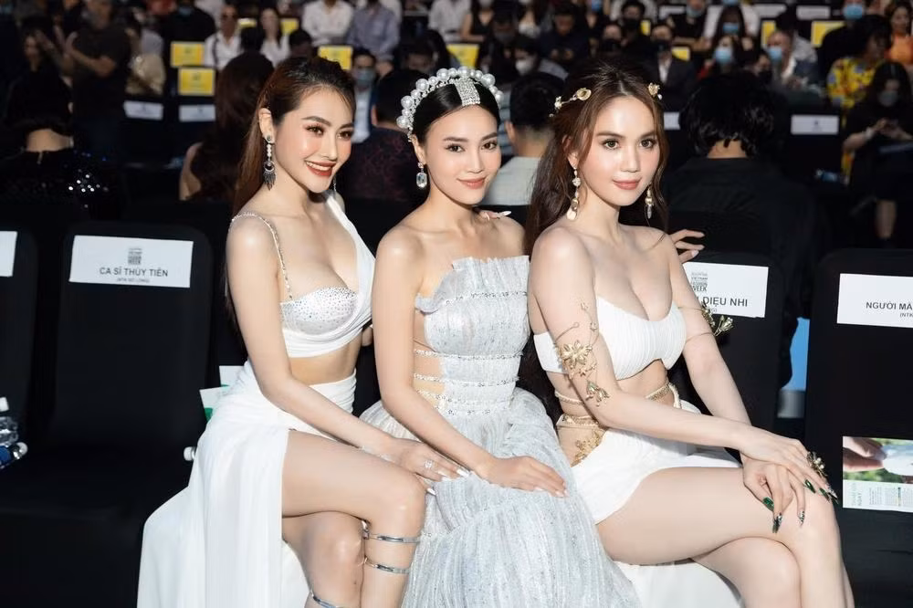 "Tam tai ba cô gái" ồn ào đến mức Thủy Tiên sau đó phải lên tiếng nói đỡ cho Lan Ngọc.