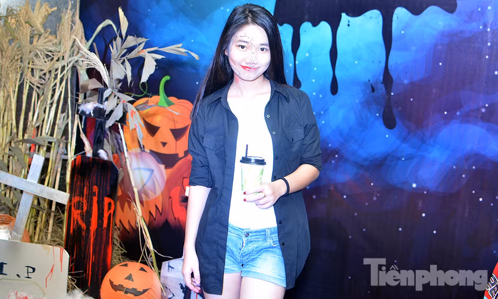 [ẢNH] Vẻ đẹp ma mị của thiếu nữ Hà thành đêm Halloween ảnh 2