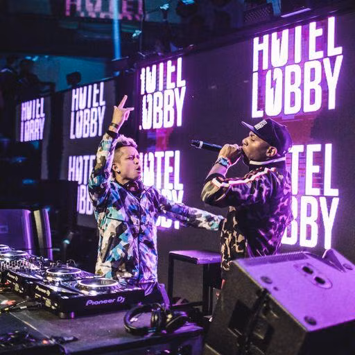 The Hotel Lobby là nhóm nhạc có tiếng trong cộng đồng EDM tại Mỹ.