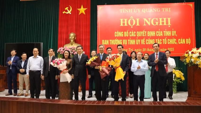 Công bố quyết định của BCH Đảng bộ tỉnh về thành lập Đảng bộ Các cơ quan đảng trực thuộc Đảng bộ tỉnh Quảng Trị.