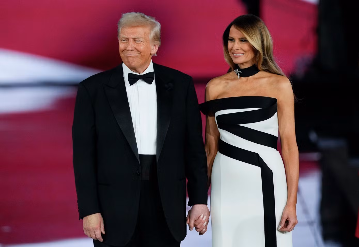 Bà Melania tận dụng sức ảnh hưởng của chồng để có được thỏa thuận béo bở với Amazon. Ảnh: Getty Images.