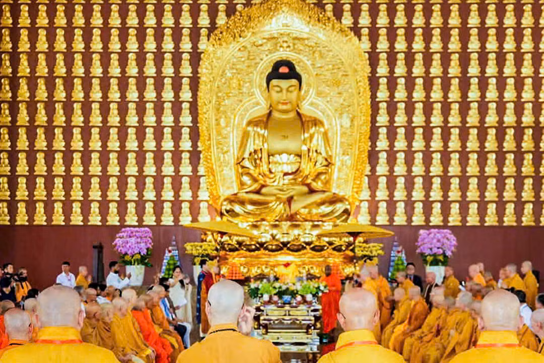 Đây là lần thứ tư Việt Nam tổ chức đại lễ Vesak Liên Hiệp Quốc, nhưng lần đầu tiên đại lễ được tổ chức tại TPHCM nhân kỷ niệm 50 năm đất nước thống nhất.