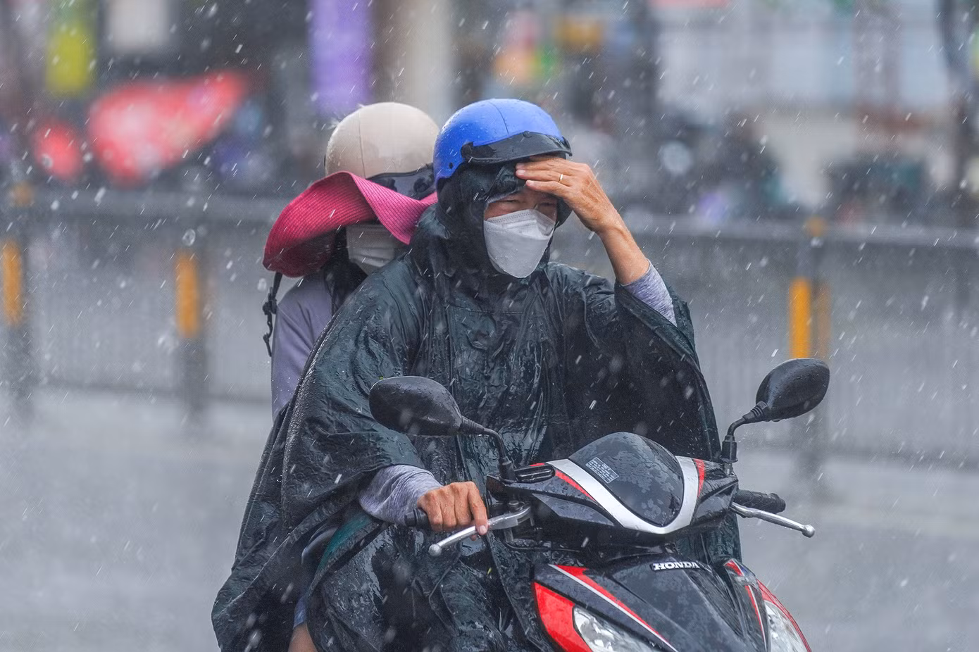 Cơ quan khí tượng dự báo trong những ngày cuối tháng 8, mưa tại TPHCM và khu vực Nam bộ sẽ gia tăng, khả năng có một đợt mưa diện rộng với mưa vừa, mưa to ở một vài nơi. Ảnh minh họa: Phạm Nguyễn