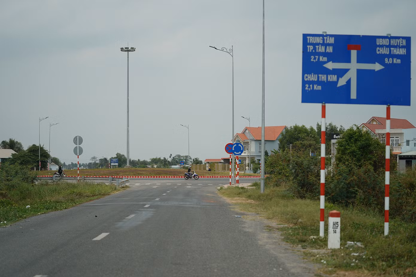 Các gói thầu dự án đường Vành đai TP Tân An cơ bản đáp ứng tiến độ nhưng một số gói vẫn còn gặp khó khăn.