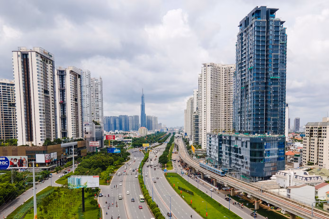 Từ nay đến cuối năm 2023, Ban Quản lý Đường sắt đô thị sẽ cùng đơn vị tư vấn và các nhà thầu Nhật Bản tiếp tục đẩy nhanh tiến độ để hoàn thành cơ bản công tác thi công, sau đó chuyển sang giai đoạn chạy thử và khai thác thử làm cơ sở cho việc đánh giá an toàn hệ thống.
