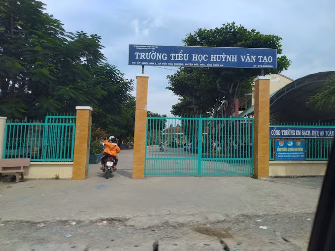 Trường tiểu học Huỳnh Văn Tạo, nơi xảy ra sự việc đau lòng.