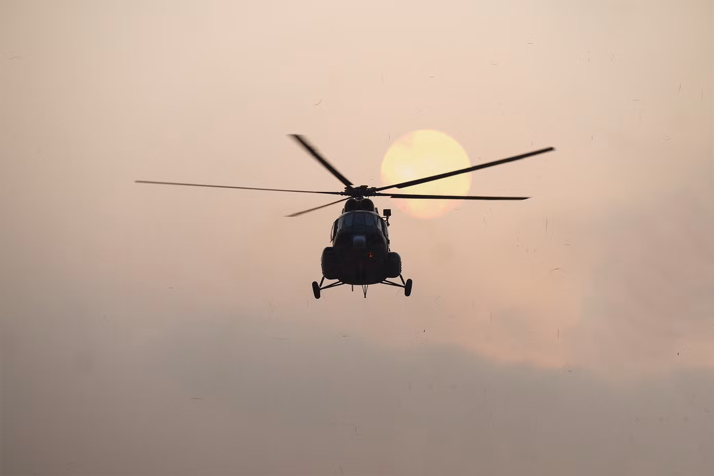 Quân chủng Phòng không - Không quân cho biết 5 trực thăng gồm Mi-8 và Mi-17 thuộc Trung đoàn không quân 916, Sư đoàn 371 từ căn cứ tại Hòa Lạc (Hà Nội) đã có mặt tại sân bay Biên Hòa để huấn luyện bay phục vụ lễ diễu binh.