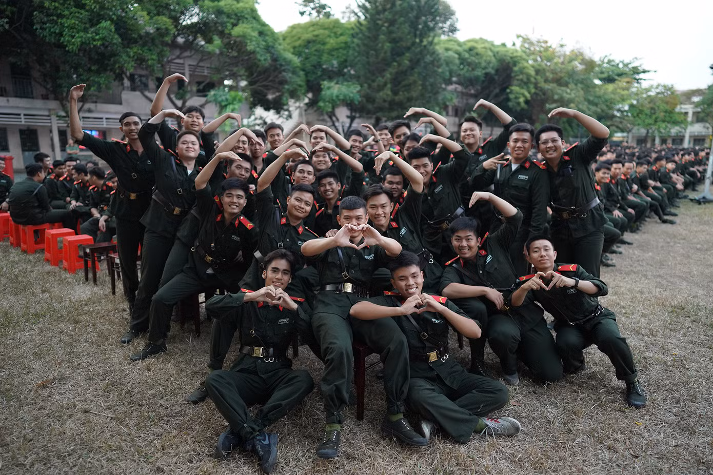 Thế hệ Gen Z là tân binh của Trung tâm huấn luyện và bồi dưỡng nghiệp vụ CATP thể hiện tinh thần đoàn kết, tràn trề sức trẻ.