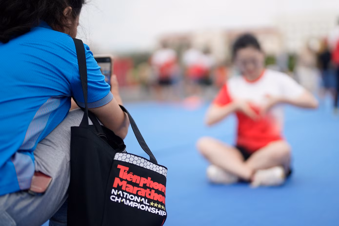 Đa phần các runner đều khá thích thú với bộ race kit của Giải Vô địch Quốc gia Marathon và cự ly dài báo Tiền Phong lần thứ 65 - năm 2024.