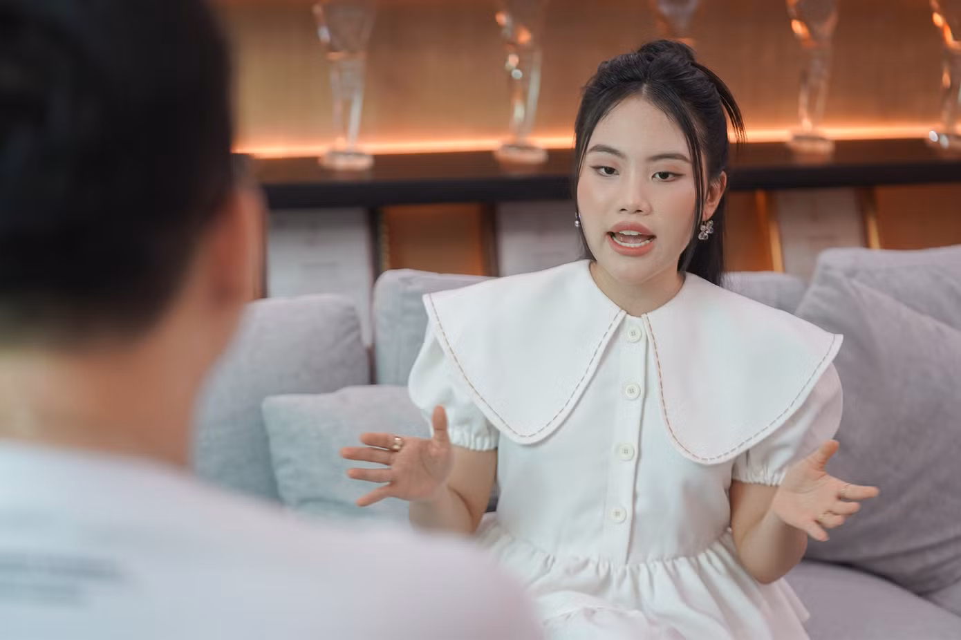 Phương Mỹ Chi tại buổi gặp gỡ của Tiền Phong.