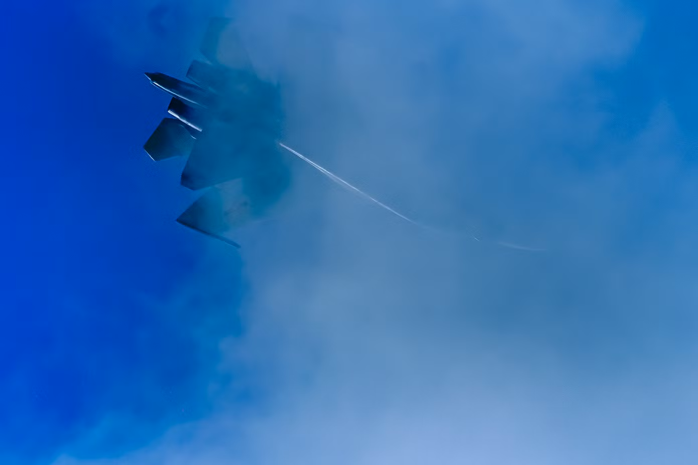 Phi đội Su-30MK2 cất cánh.