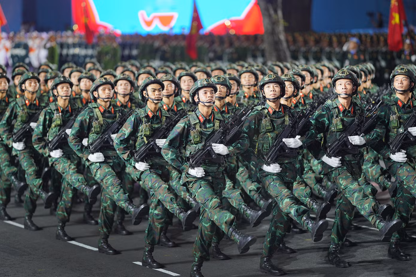 Khối Tác chiến điện tử (TCĐT) được hình thành và phát triển từ cuộc kháng chiến chống ngoại xâm, bảo vệ tổ quốc. Lực lượng TCĐT góp phần quan trọng làm nên chiến thắng lịch sử Điện Biên Phủ trên không và cuộc tổng tấn công và nổi dậy mùa xuân 1975.