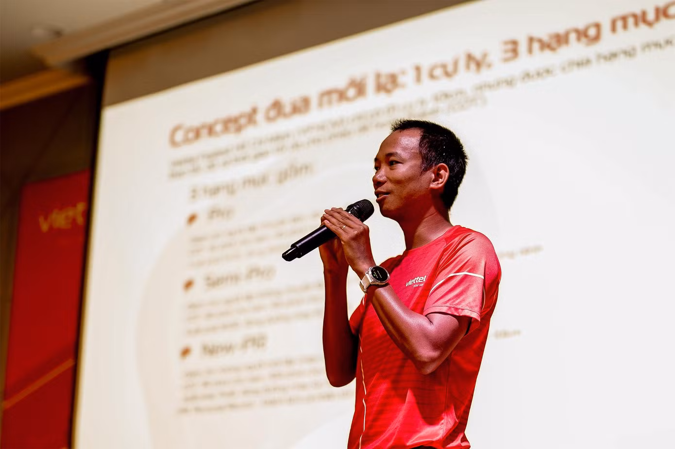Theo BTC, giải có một nội dung thi đấu duy nhất cự ly 10km, vận động viên có thể thử thách bản thân với 1 trong 3 hạng mục NEW PR, SEMI PRO và PRO tương ứng với thời gian thi đấu quy định là 90-100 phút, 60-65 phút và 42-45 phút dành cho nam và nữ. Theo BTC, giải có một nội dung thi đấu duy nhất cự ly 10km, vận động viên có thể thử thách bản thân với 1 trong 3 hạng mục NEW PR, SEMI PRO và PRO tương ứng với thời gian thi đấu quy định là 90-100 phút, 60-65 phút và 42-45 phút dành cho nam và nữ.