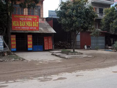 Nhiều nhân viên môi giới chuyển tạm nghề chờ địa ốc hồi phục