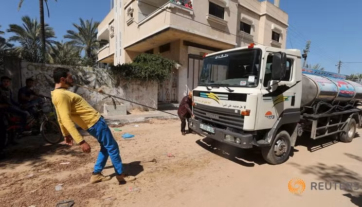 ‘Siêu nhân dải Gaza’ dùng răng kéo xe 15 tấn đi băng băng ảnh 4