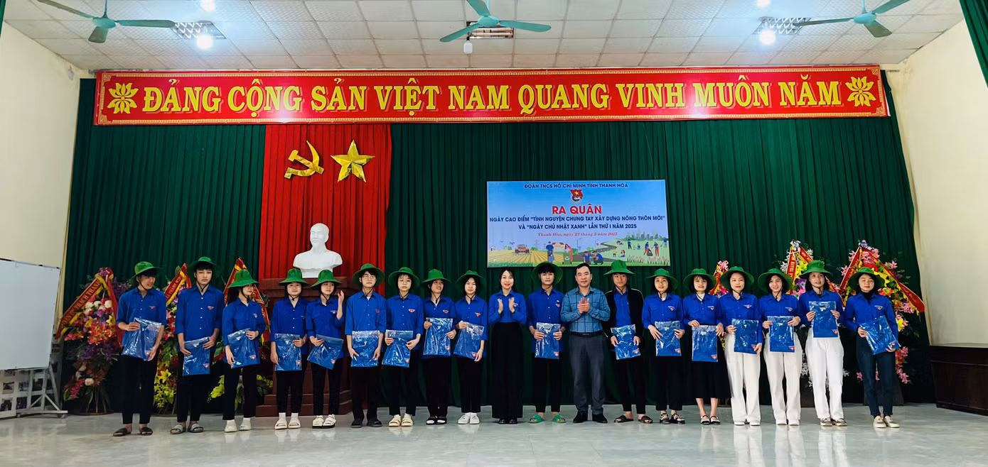 Tại buổi lễ, Ban Thường vụ Tỉnh Đoàn Thanh Hoá đã chỉ đạo đồng loạt hoạt động ngày cao điểm “Tình nguyện chung tay xây dựng nông thôn mới” và “Ngày Chủ nhật xanh” lần thứ I trên phạm vi toàn tỉnh.