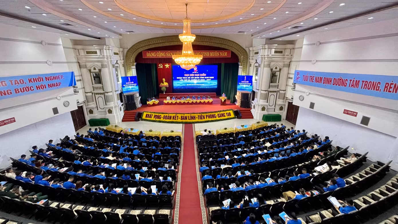 Toàn cảnh phiên khai mạc. Ảnh: Như Ý