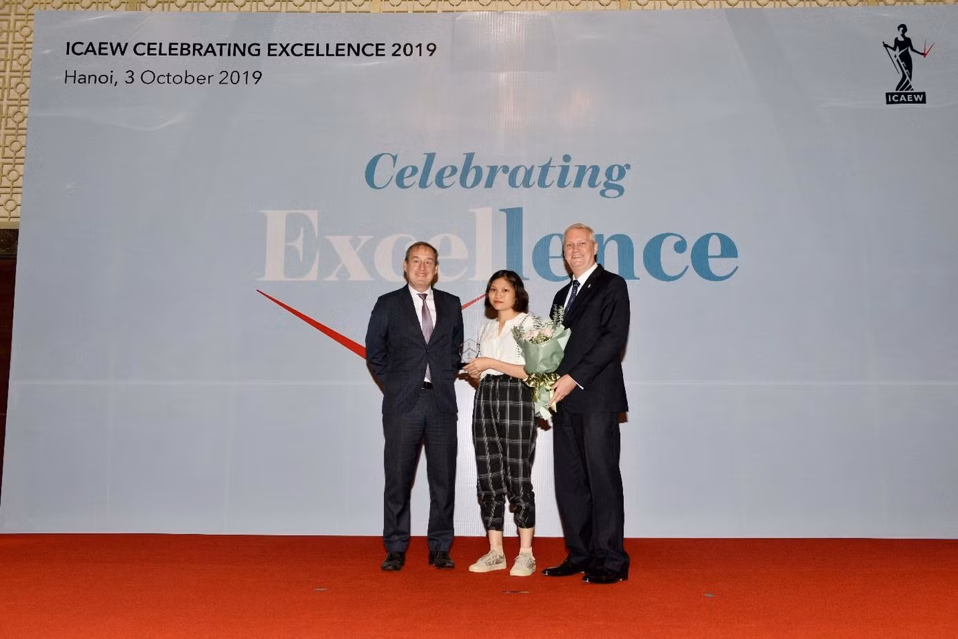 Đường Thùy Linh tại buổi Lễ vinh danh sinh viên xuất sắc tại Việt Nam năm 2019