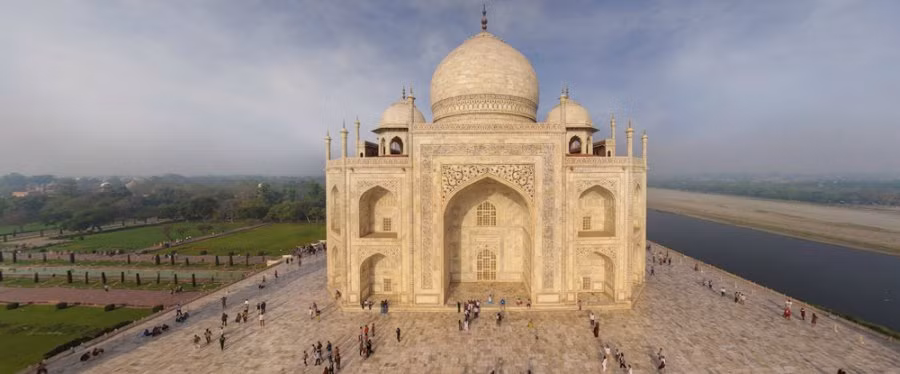 Chính điện Taj Mahal cao tới 168 m