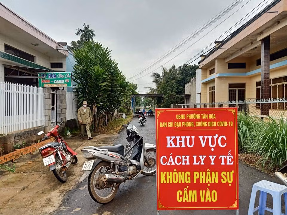 Chốt phòng chống dịch COVID-19 ở phường Tân Hòa