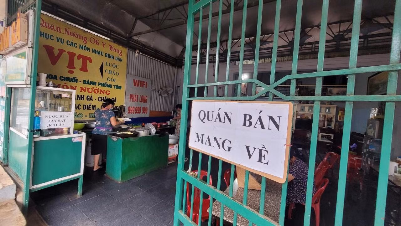 Quán hàng ở TP Buôn Ma Thuột tạm dừng phục vụ tại chỗ
