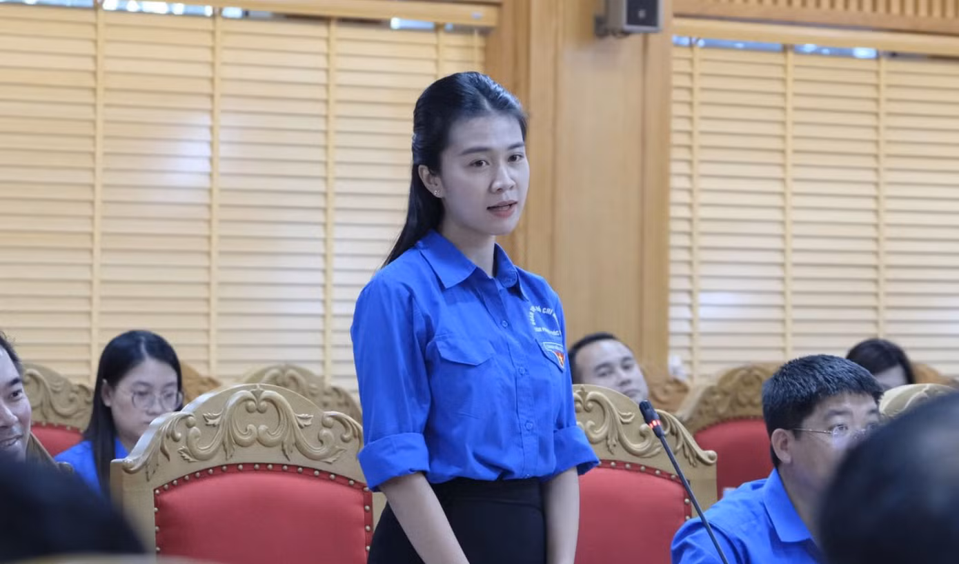 Đại diện lãnh đạo các ban, đơn vị trong Cụm Đoàn trực thuộc báo cáo tại hội nghị.