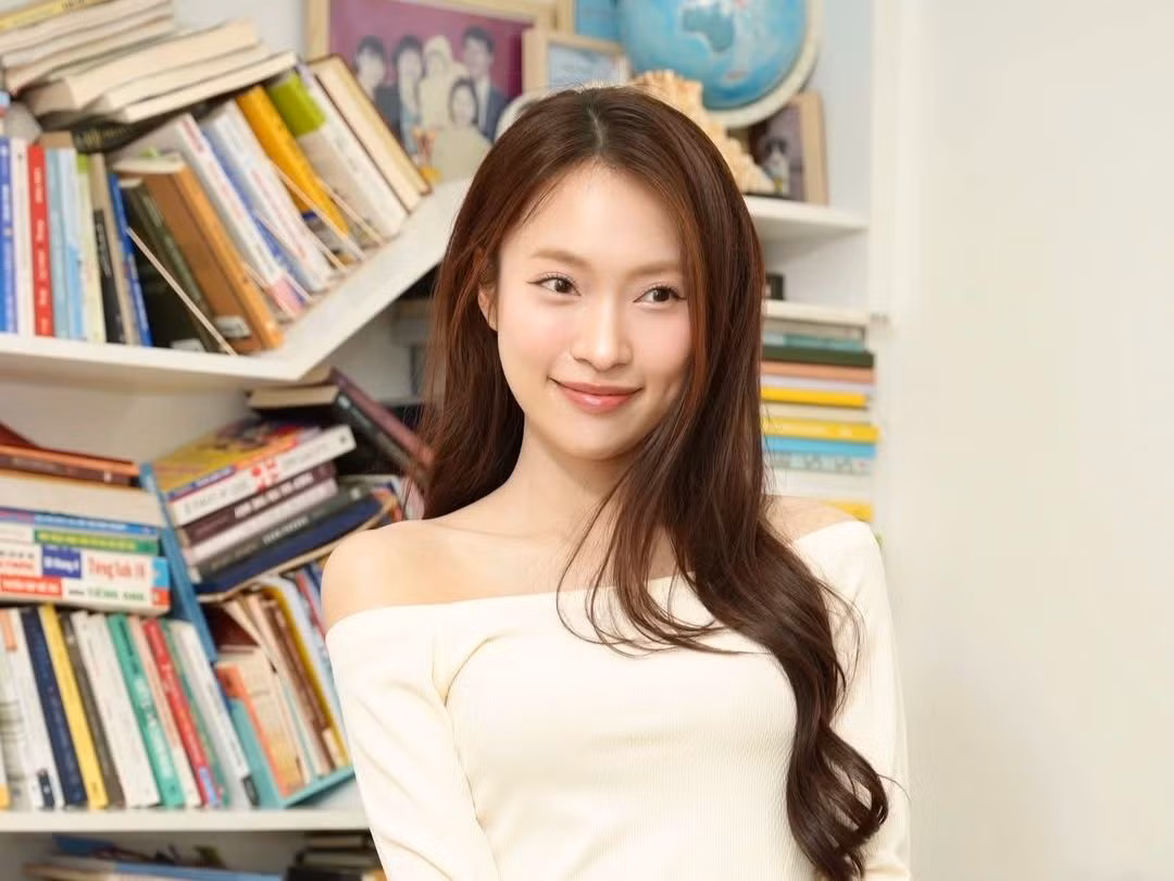 MC Khánh Vy truyền động lực tới các sĩ tử.