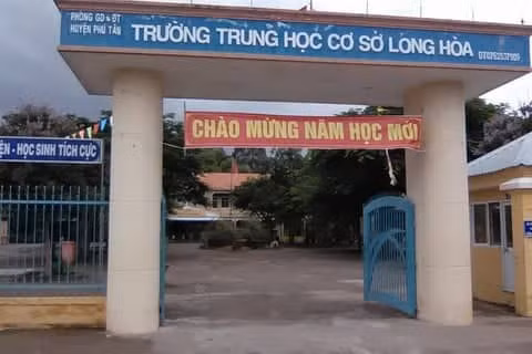 Thầy giáo không đánh vẹo cột sống học sinh mà do bệnh lí ảnh 2