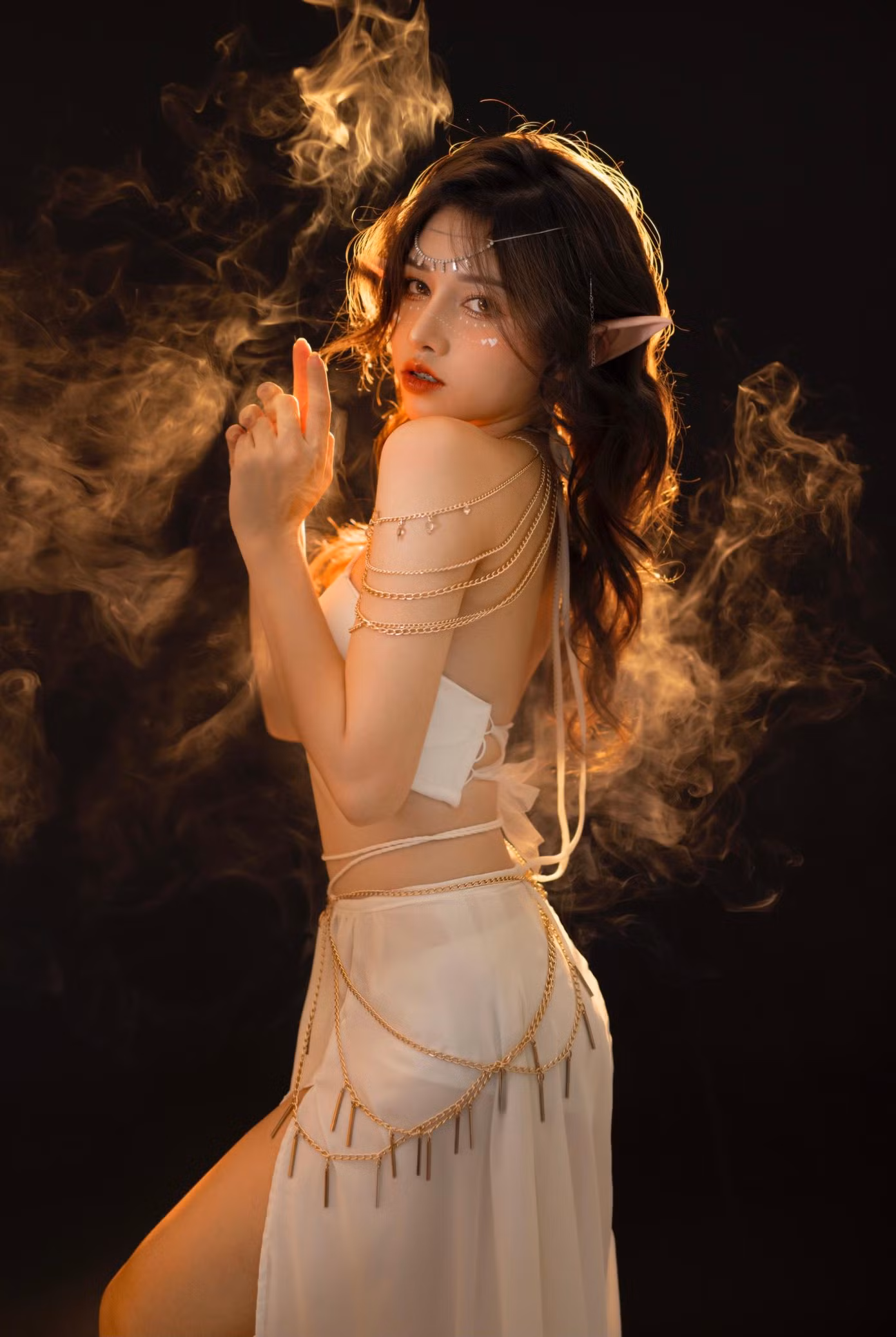 Hot girl Đắk Lắk rất thích chụp ảnh và luôn muốn lưu giữ những dấu ấn thanh xuân đáng nhớ qua những bức hình