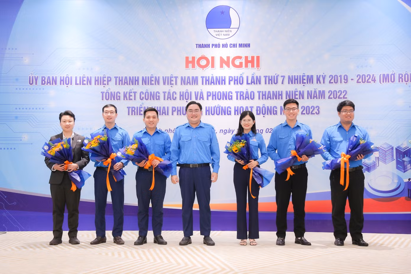 Trong Hội nghị tổng kết Hội LHTN Việt Nam TPHCM lần thứ 7, hội nghị đã hiệp thương bầu bổ sung nhân sự và khen thưởng các đơn vị, cá nhân đạt thành tích cao trong công tác Hội và phong trào thanh niên của thành phố năm 2022.