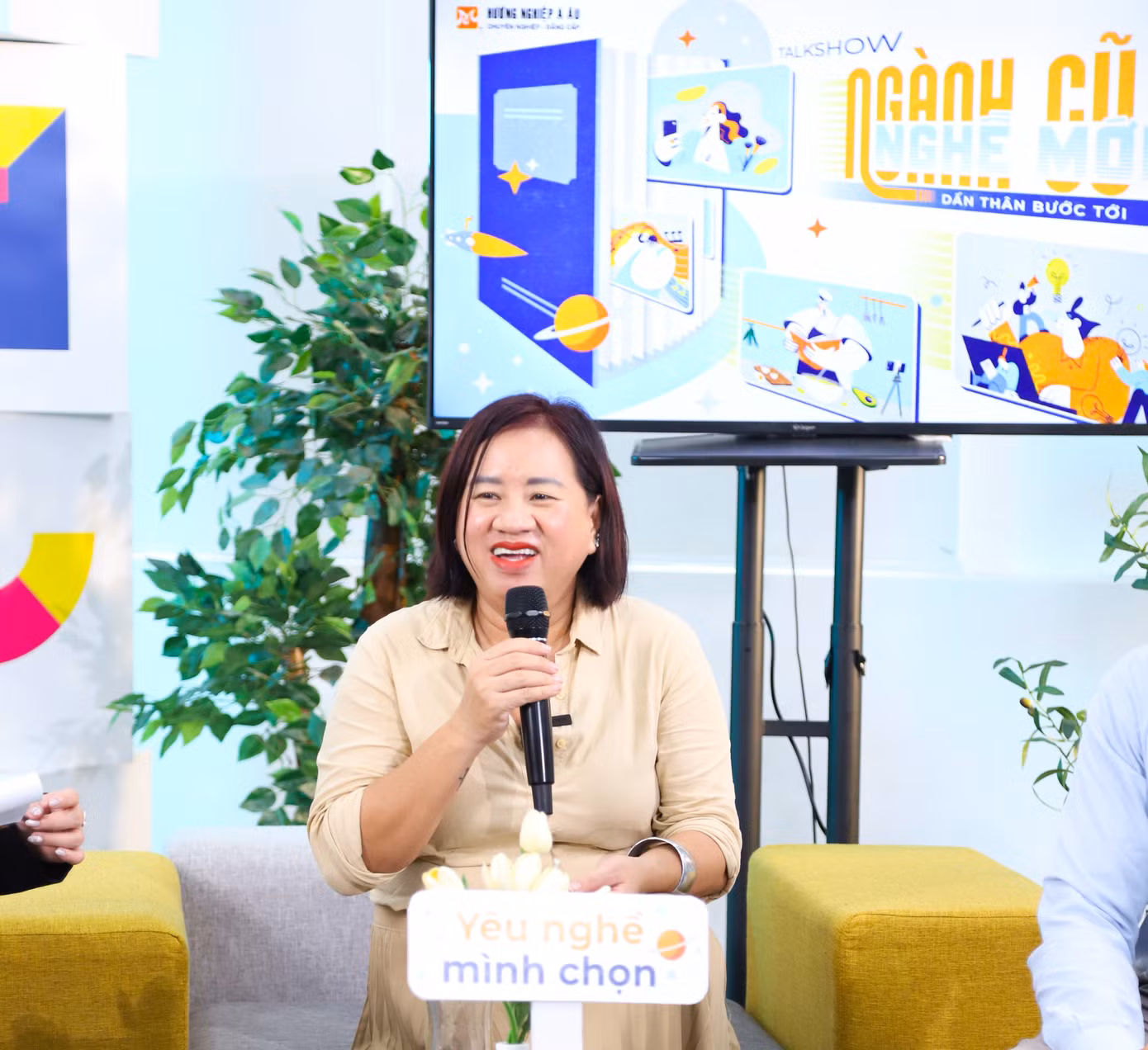Chị Nguyễn Ngọc Thanh Dân chia sẻ tại buổi talkshow.