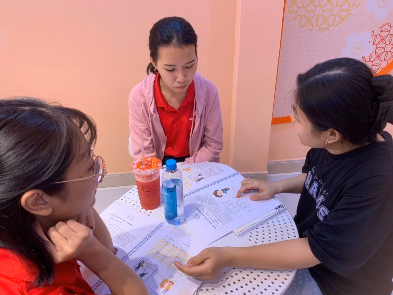 Mỹ Duyên với công việc gia sư của mình.