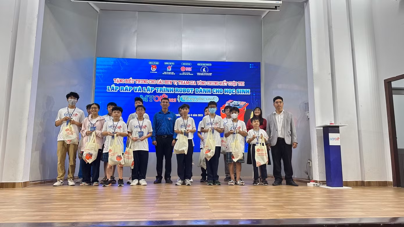 Chung cuộc, Ban Tổ chức đã trao 1 giải Nhất, 1 giải Nhì, 1 giải Ba, 7 giải Khuyến Khích và nhiều các giải phụ khác.