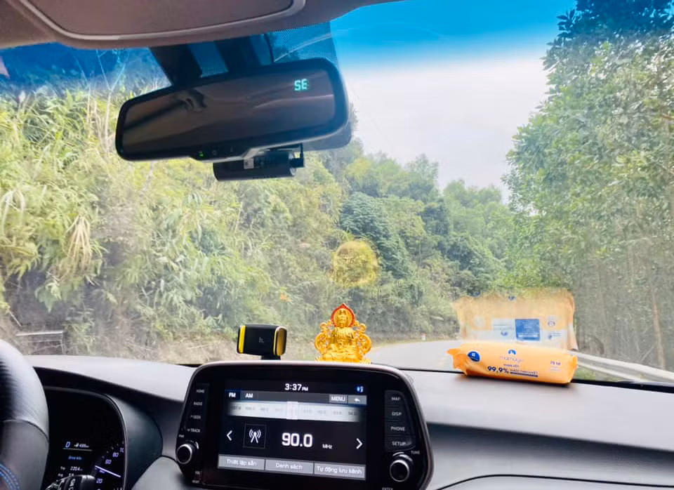 Giá cho thuê xe tự lái dịp Tết năm nay tăng 30-50% so với ngày thường, thậm chí có thể gấp đôi hay gấp ba tùy thuộc vào loại xe, thời điểm và thời hạn thuê. Ảnh: Lộc Liên.