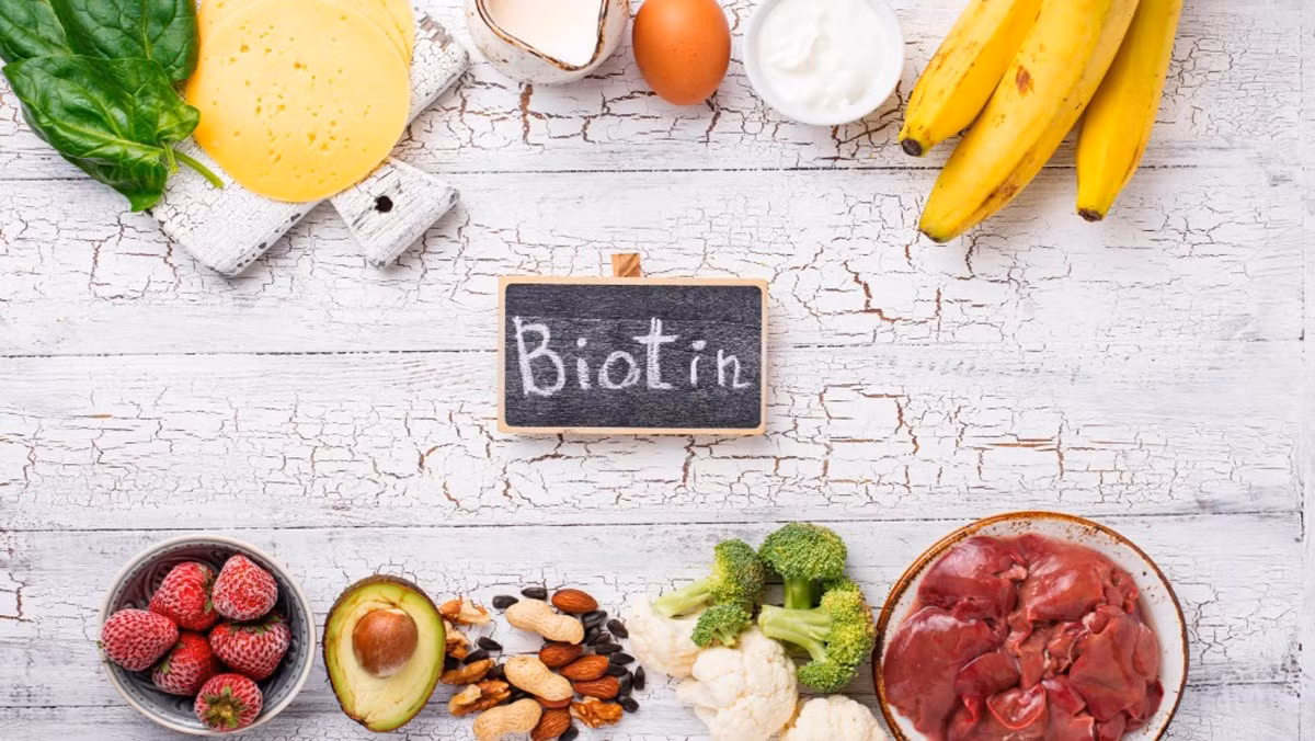 Nhiều thực phẩm giàu biotin có thể dễ dàng tìm thấy ngay trong căn bếp của bạn. Nhiều thực phẩm giàu biotin có thể dễ dàng tìm thấy ngay trong căn bếp của bạn.