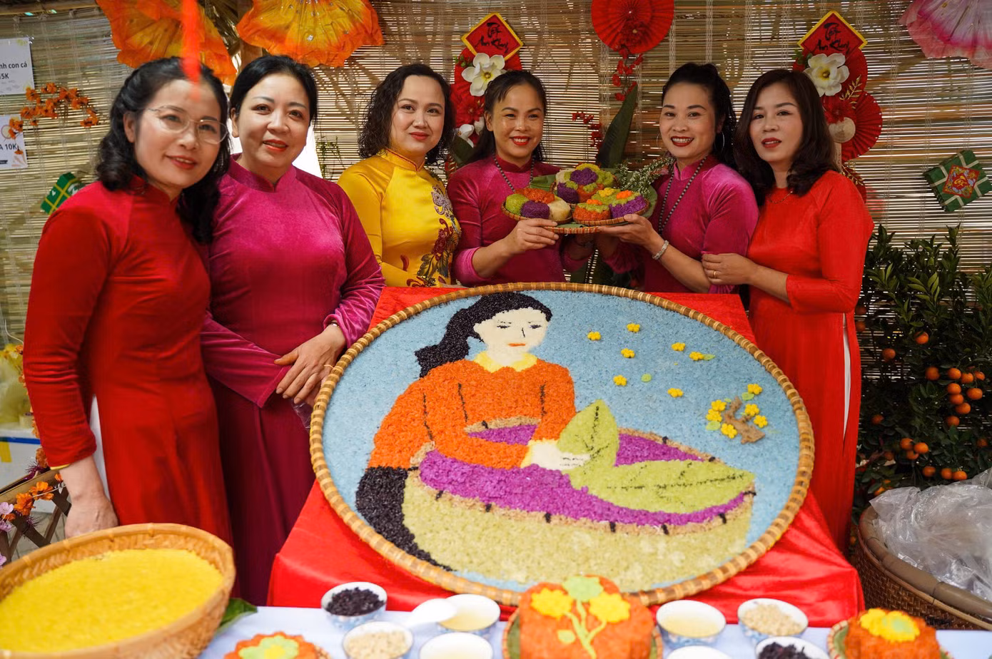 Những mâm xôi có tạo hình độc, lạ ở làng Phú Thượng ảnh 5 Những mâm xôi có tạo hình độc, lạ ở làng Phú Thượng ảnh 5