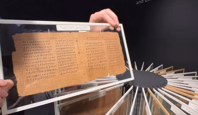 Trang thứ 52 của cuốn sách Crosby-Schoyen Codex. Ảnh: Reuters.