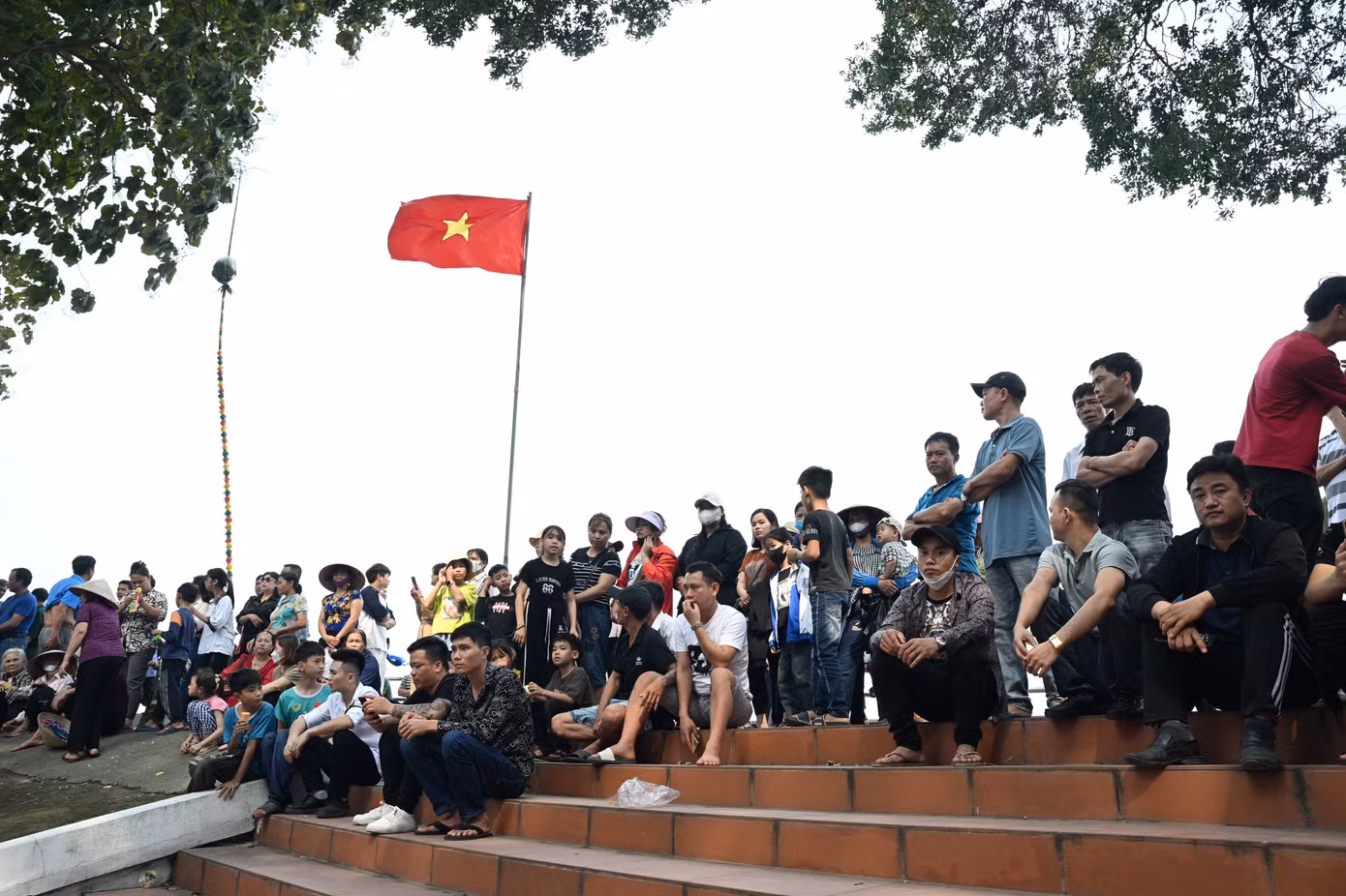 Địa phương bỏ phần cướp phết, tình trạng xô xát, giẫm đạp, xé rào không tái diễn. Xưa kia chỉ người dân làng tham gia cướp phết, tuy nhiên một số năm gần đây nhiều người ở nơi khác về tranh cướp khiến bãi phết ngày càng hỗn loạn, dẫn tới quyết định bỏ cướp phết.
