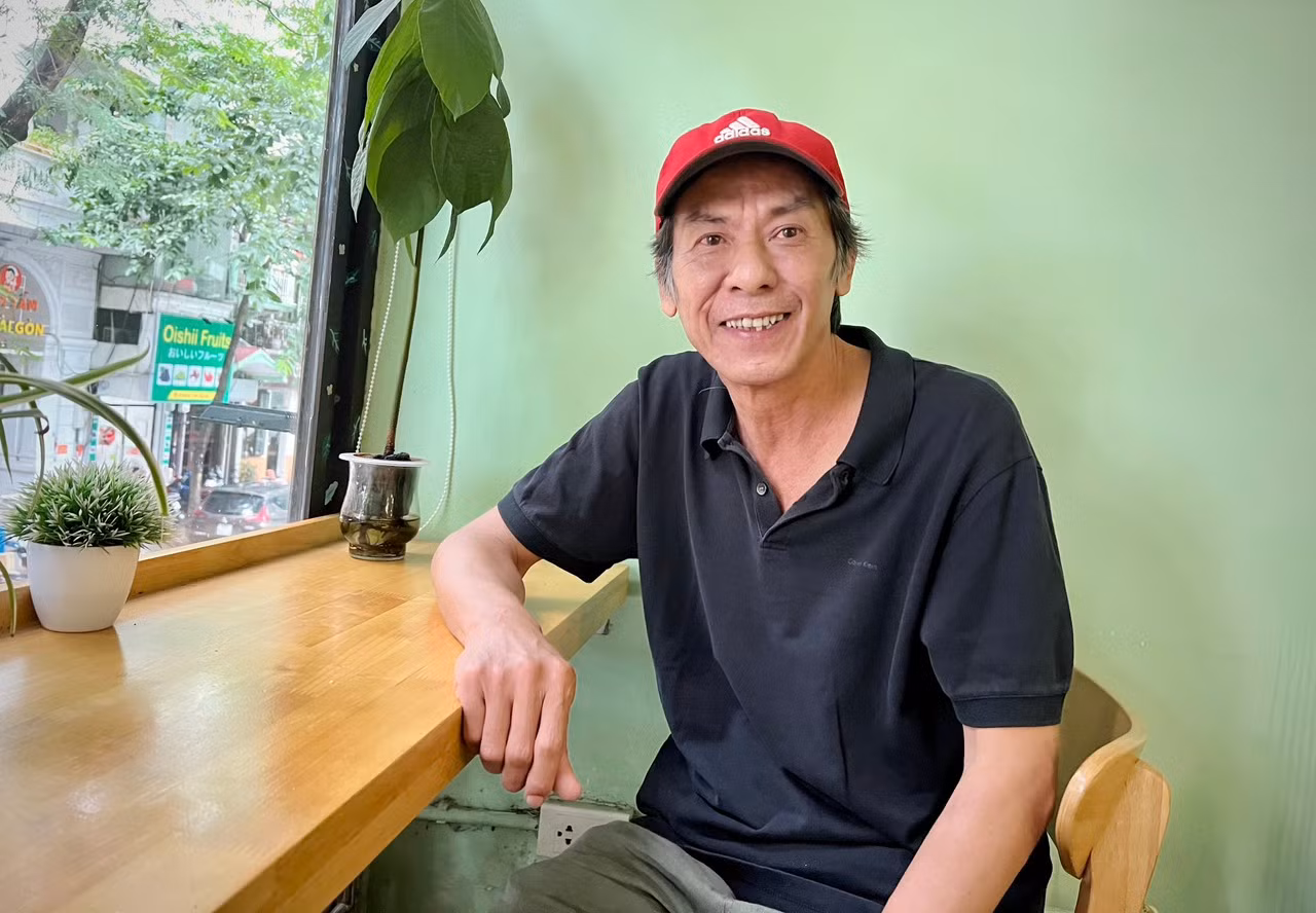 Ngoài 60 tuổi ông vẫn hăng say đóng phim.