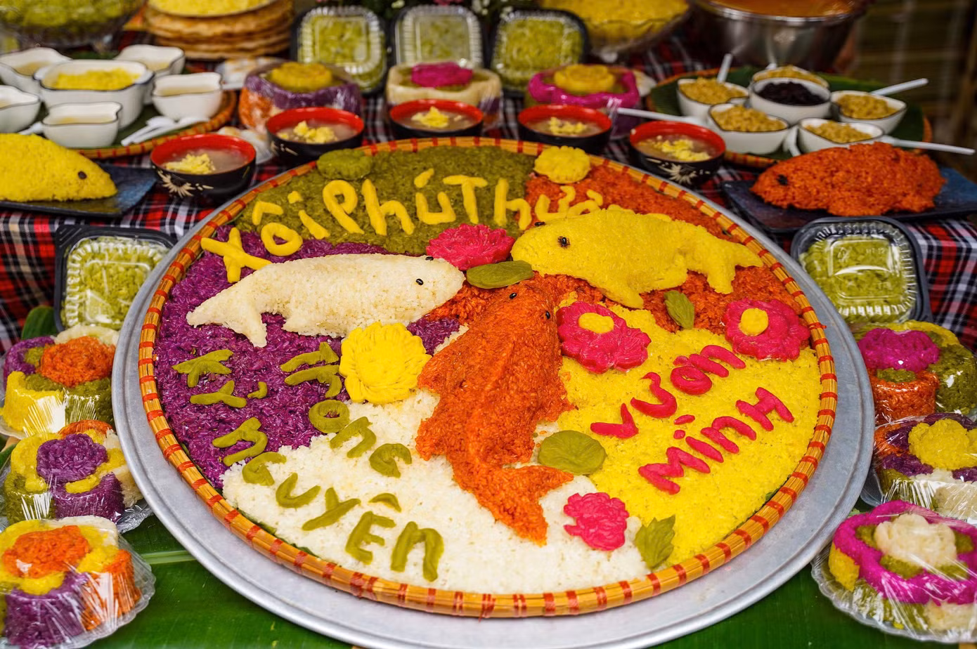 Những mâm xôi có tạo hình độc, lạ ở làng Phú Thượng ảnh 3 Những mâm xôi có tạo hình độc, lạ ở làng Phú Thượng ảnh 3