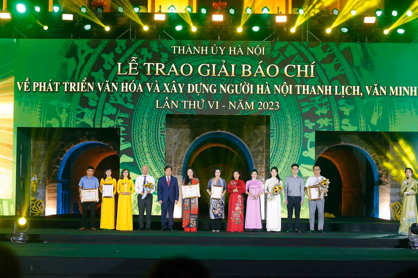 Hội đồng chung khảo đã lựa chọn được 33 tác phẩm báo chí xuất sắc nhất để trao giải. Ảnh: Trần Huấn.