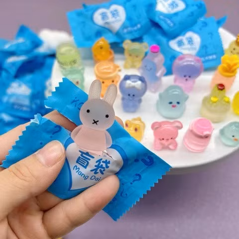 Túi mù rẻ, dễ mua kích thích người chơi.