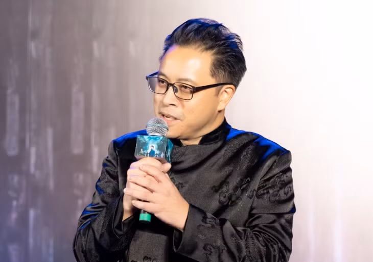 Lý Hải so tài với Victor Vũ.