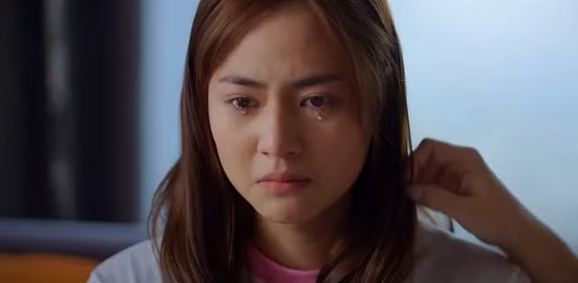 Đức Anh cố gắng hàn gắn nhưng Hân cương quyết ly hôn, rồi lại tự thấy buồn bã, cô đơn.