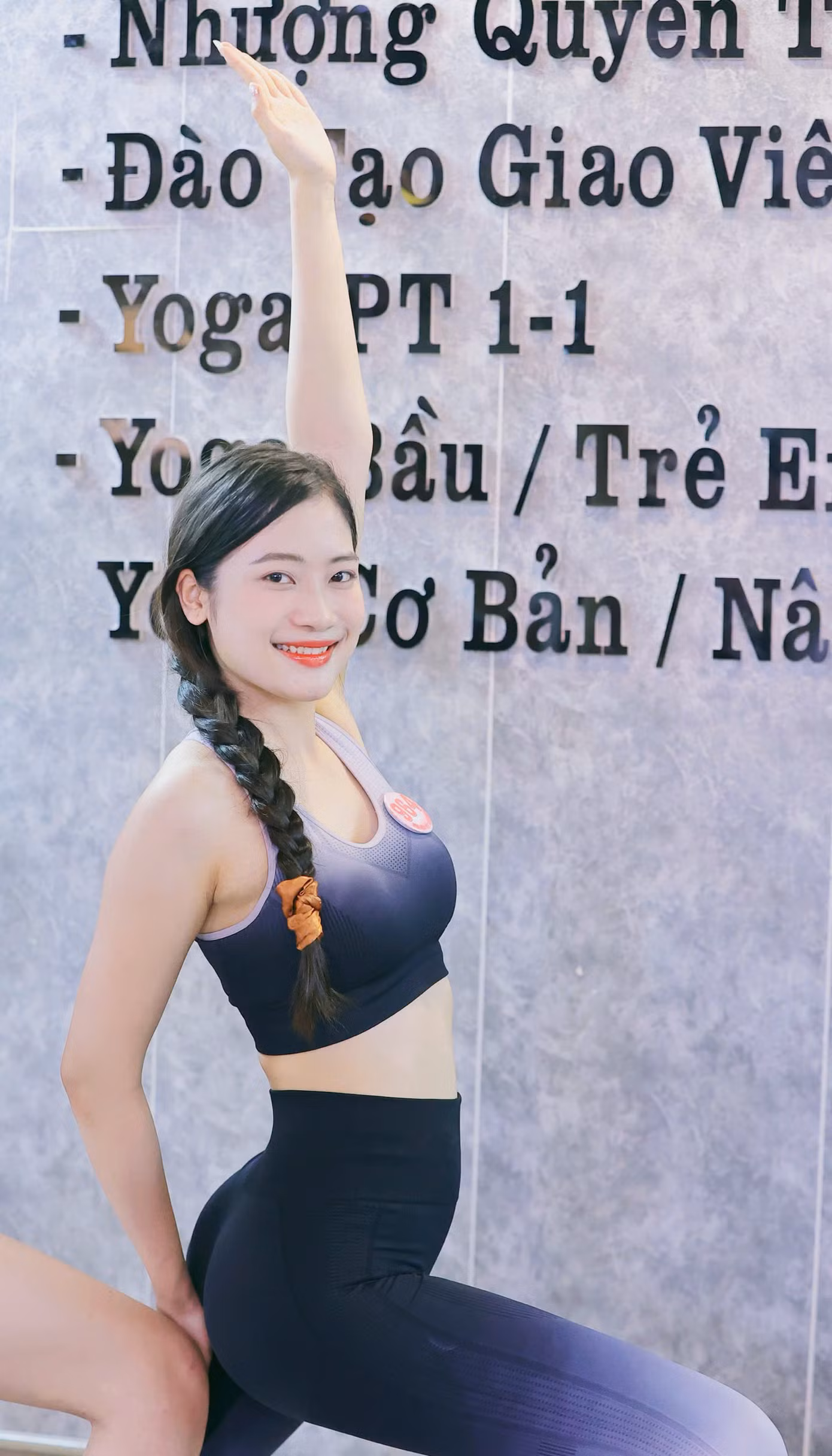 Thí sinh Phùng Thị Hương Giang nói cô chủ yếu tập gym để rèn luyện sức khỏe, tuy nhiên thời gian tới học thêm yoga. 41 thí sinh Hoa hậu Việt Nam 2024 được rèn luyện nhiều kỹ năng. Các cô gái học catwalk, học nhảy, kỹ năng thuyết trình, phong thái. Chiều 8/4 và ngày 9/4, các thí sinh học nghi lễ truyền thống, thanh nhạc và kỹ năng tranh biện. Đêm Chung khảo Hoa hậu Việt Nam 2024 diễn ra vào trung tuần tháng 4 tại Hà Nội.